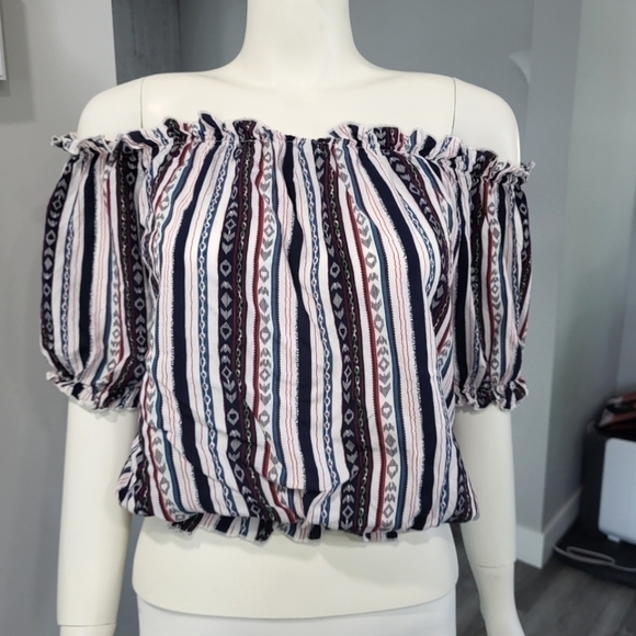GRL - Vintage style off shoulder crop tops - Picture 1 of 8